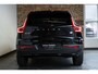 Volvo XC40 T4 Recharge R-Design | Adaptive Cruise Control | Semi-Electrische wegklapbare trekhaak | Harman Kardon Premium Audio | Panoramadak | Stoelverwarming | 360° Parkeercamera | Parkeersensoren voor + achter | Volvo on Call