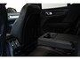 Volvo XC40 T4 Recharge R-Design | Adaptive Cruise Control | Semi-Electrische wegklapbare trekhaak | Harman Kardon Premium Audio | Panoramadak | Stoelverwarming | 360° Parkeercamera | Parkeersensoren voor + achter | Volvo on Call