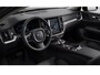 Volvo V60 2.0 T6 Plug-in hybrid AWD Ultra Dark | Elektrisch glazen panorama-dak | Extra getint glas | Head-up display