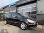 Ford S-Max 2.0-16V Airco leder navi Trekhaak Cruise Zeer mooie Auto!!!