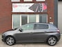 Peugeot 308 1.2 PureTech Allure / Pano / Navi / PDC / DAB / NAP