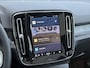 Volvo EC40 Single Motor Extended Range Business Edition 82kWh **17% BIJTELLING**| Panoramadak | Verwarmbare voorstoelen en stuurwiel | Apple carplay/Android auto | Rondom zicht Camera | Warmtepomp | Getint Glas | 19 inch Lichtmetalen velgen |