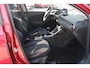 Mazda 2 1.5 SKYACTIV-G 90PK Homaru Aka | Leder/Alcantara | HUD | Stoel&Stuur verwarming | Keyless | Cruise