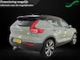 Volvo XC40 Recharge P8 AWD R-Design | camera | pilotassist plus | vol leder | stoel+stuur verwarming | trekhaak | Android auto & Apple carplay | warmtepomp |