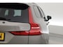 Volvo V60 2.0 T6 Recharge AWD R-Design | S/K-dak | HUD | Harman/Kardon | Elek. Trekhaak | Memory | Stoel-stuur verw. | Bliss | Nav+App.Connect | Elek. Klep V