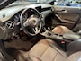 Mercedes-Benz A-klasse 180 122pk Bi-xenon Airco LM NL-auto! Half-leer