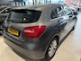 Mercedes-Benz A-klasse 180 122pk Bi-xenon Airco LM NL-auto! Half-leer