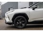 Toyota RAV4 2.5 Hybrid Bi-Tone | Trekhaak | Cruise adaptief | Camera | Stoel verwarming | Navi | Elek. verstelbare bestuurdersstoel | Keyless | Achteruitrijcamera | Afneembare Trekhaak  | Cruise control adaptief