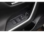Toyota RAV4 2.5 Hybrid Bi-Tone | Trekhaak | Cruise adaptief | Camera | Stoel verwarming | Navi | Elek. verstelbare bestuurdersstoel | Keyless | Achteruitrijcamera | Afneembare Trekhaak  | Cruise control adaptief