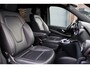 Mercedes-Benz V-klasse 300d Extra Lang DC AMG Line | Avantgarde | Burmester | Trekhaak | Leder | Sfeerverlichting | Dodehoekassistent | Surround Camera | Spoorassistent | Stoelverwarming | Intelligent Light System |