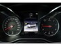 Mercedes-Benz V-klasse 300d Extra Lang DC AMG Line | Avantgarde | Burmester | Trekhaak | Leder | Sfeerverlichting | Dodehoekassistent | Surround Camera | Spoorassistent | Stoelverwarming | Intelligent Light System |