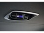 Mercedes-Benz V-klasse 300d Extra Lang DC AMG Line | Avantgarde | Burmester | Trekhaak | Leder | Sfeerverlichting | Dodehoekassistent | Surround Camera | Spoorassistent | Stoelverwarming | Intelligent Light System |