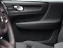 Volvo EX40 Single Motor Extended Range Plus 82 kWh / Harman Kardon / Stoel+Stuurverwarming / Adaptive Cruise / BLIS / Keyless / Getint Glas / All-Seasonbanden /