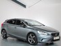 Volvo V40 1.5 T3 Polar+ R-design, Panoramdak, Trekhaak, LED, Lederen bekleding, Camera, H&K