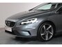 Volvo V40 1.5 T3 Polar+ R-design, Panoramdak, Trekhaak, LED, Lederen bekleding, Camera, H&K