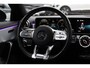 Mercedes-Benz CLA 200 Business Solution AMG / Panoramadak / Camera / Sfeerverlichting / 18'' / Leder&Alcantara / Stoelverwarming / DAB / Cruise Control