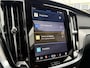 Volvo S60 2.0 B4 Plus Dark | Sportstoelen | 19 inch Lichtmetalen Velgen | Stoelverwarming | Apple Carplay | Android Auto | Achteruitrijcamera | BLIS | Keyless Entry
