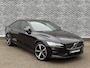 Volvo S60 2.0 B4 Plus Dark | Sportstoelen | 19 inch Lichtmetalen Velgen | Stoelverwarming | Apple Carplay | Android Auto | Achteruitrijcamera | BLIS | Keyless Entry