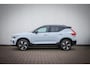 Volvo XC40 Extended Range Plus 82kWh | Adaptive cruise control | Achteruitrijcamera | Stoel- en stuurverwarming | Dodehoekdetectie | Parkeersensoren | Apple Carplay | Android Auto