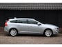 Volvo V60 2.0 D3 Momentum Leer/Navigatie/Adaptive/Blis/Parkeersensor/Trekhaak afneembaar
