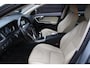 Volvo V60 2.0 D3 Momentum Leer/Navigatie/Adaptive/Blis/Parkeersensor/Trekhaak afneembaar