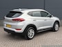 Hyundai Tucson 1.6 GDi Premium / NL Auto / Navigatie / Afn. Trekhaak / All Season Banden / Stuur- & Stoelverwarming + Stoelventilatie /