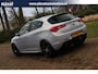 Alfa Romeo Giulietta 1.4 T Exclusive Aut. | LED | Leder | Navigatie | Cruise Control | Automaat | Historie | PDC | Lichtmetaal |