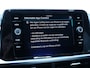 Volkswagen T-Roc 1.5 TSI 150pk DSG Life 75 Edition Navigatie via App Camera PDC Trekhaak