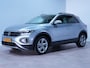 Volkswagen T-Roc 1.5 TSI 150pk DSG Life 75 Edition Navigatie via App Camera PDC Trekhaak