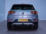 Volkswagen T-Roc 1.5 TSI 150pk DSG Life 75 Edition Navigatie via App Camera PDC Trekhaak