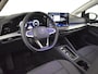 Volkswagen Golf 1.5 eHybrid Life Edition 204PK | Panorama dak | Navigatie via App connect | Camera achter | Park assist | Led koplampen | 18"LMV