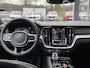 Volvo V60 2.0 T8 Plug-in hybrid AWD Plus Dark | Nappa Leder | 19" Velgen | Parkeercamera | Elektrische achterklep