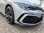 Volkswagen Golf 1.5 eTSI R-Line 150pk | DSG | 17"LMV | ACC | LED | Camera | 1e Eig. | Mooi!