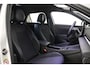 Volkswagen T-Roc R-Line First Edition 1.5 eTSI 150pk DSG Automaat Adaptive cruise control, Black style, LED matrix koplampen, Elektrische achterklep, Navigatie, 360 camera, Achteruitrijcamera