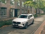 Volvo XC90 T8 Plug-in hybrid AWD Ultra Dark | Luchtvering | Panoramadak | 360º camera | Head- Up display | Bowers & Wilkins | Stoelventilatie | Trekhaak