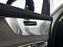 Volvo XC90 T8 Plug-in hybrid AWD Ultra Dark | Luchtvering | Panoramadak | 360º camera | Head- Up display | Bowers & Wilkins | Stoelventilatie | Trekhaak