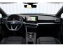 SEAT Leon Sportstourer 1.0 eTSI FR Business | Incl. 12 maanden garantie | Cruise control | Climate control | Uitklapbare trekhaak | Lane assist | DAB radio | Navigatie | 110% dealer onderhouden |