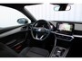 SEAT Leon Sportstourer 1.0 eTSI FR Business | Incl. 12 maanden garantie | Cruise control | Climate control | Uitklapbare trekhaak | Lane assist | DAB radio | Navigatie | 110% dealer onderhouden |
