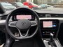 Volkswagen Passat 1.5 TSI R-LINE,Vol Leer,LED,Schuifdak,Digi Displ.,Cam,Trekhk afn.,BLIS,