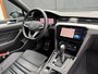 Volkswagen Passat 1.5 TSI R-LINE,Vol Leer,LED,Schuifdak,Digi Displ.,Cam,Trekhk afn.,BLIS,