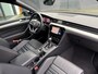 Volkswagen Passat 1.5 TSI R-LINE,Vol Leer,LED,Schuifdak,Digi Displ.,Cam,Trekhk afn.,BLIS,