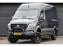 Mercedes-Benz Sprinter 4x4 319Cdi 190Pk 9G-tronic | L2H2 | 2x Schuifdeur | 4WD | AWD | Bullbar | Treeplanken | 18'' All Terrain | Tenoriet Grijs