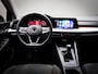 Volkswagen Golf 1.5 TSI Life Business (SFEERVERLICHTING, ACC, APPLE CARPLAY/ANDROID AUTO, MEMORY, TREKHAAK, PANORAMADAK, PDC, NAP)