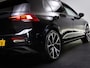 Volkswagen Golf 1.5 TSI Life Business (SFEERVERLICHTING, ACC, APPLE CARPLAY/ANDROID AUTO, MEMORY, TREKHAAK, PANORAMADAK, PDC, NAP)