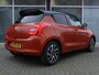 Suzuki Swift 1.2 Style Smart Hybrid NL-auto, Trekhaak, Achterspoiler, Cruise Contr., Apple Carplay, Android Auto, Stoelverw., Climate Contr. Stijl.