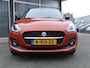 Suzuki Swift 1.2 Style Smart Hybrid NL-auto, Trekhaak, Achterspoiler, Cruise Contr., Apple Carplay, Android Auto, Stoelverw., Climate Contr. Stijl.