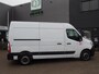 Renault Master T35 2.3 dCi 135 L2H2 Comfort Navigatie, Cruise controle, Elek ramen/ spiegels, Achteruitrijcamera, 3 zitplaatsen, Pdc achter, Trekhaak, 135pk!!, Uniek 50.000km 3 maanden garantie op motor en versnellingsbak.