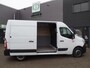 Renault Master T35 2.3 dCi 135 L2H2 Comfort Navigatie, Cruise controle, Elek ramen/ spiegels, Achteruitrijcamera, 3 zitplaatsen, Pdc achter, Trekhaak, 135pk!!, Uniek 50.000km 3 maanden garantie op motor en versnellingsbak.