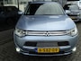 Mitsubishi Outlander 2.0 PHEV instyle+ | 4WD | AUTOMAAT | 203 PK | DEALER ONDERHOUDEN | TREKHAAK | LEDER | 1.500 KG TREKGEWICHT | VIERSEIZOENEN BANDEN | OPEN DAK |