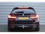 BMW 5-Serie Touring 530e 292PK X-DRIVE HIGH EXECUTIVE M-SPORT / NAVI / LEDER / LASER-LED / CLIMA / PDC / 19" LMV / CAMERA / KEYLESS / HARMAN KARDON / PANO. DAK / WEGKLAP. TREKHAAK / WINTERPAKKET / ADAPT. CRUISECONTROL / NIEUWSTAAT !!